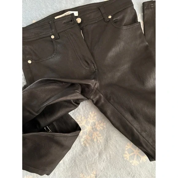 Condition is good!! Leather pants. Good style and very cool